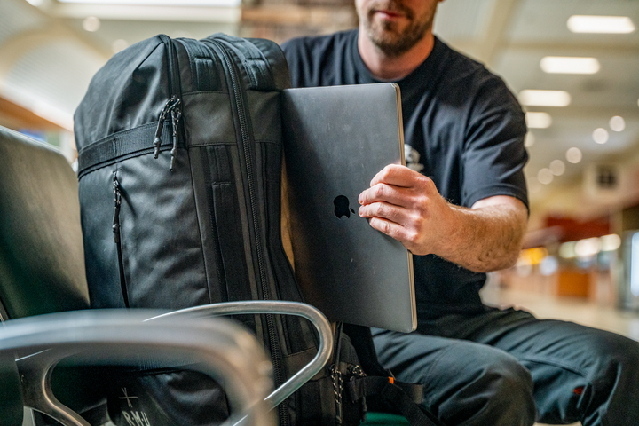 Mountain Briefcase 40L